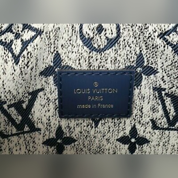 ❌NOT FOR SALE❌💙NWOT 2022 Louis Vuitton Blue Monogram Denim Jacquard Loop Bag💙 - Picture 6 of 10